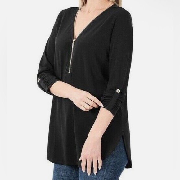 Zenana Outfitters Tops - Zenana black with gold zipper and button 3/4 sleeve top L